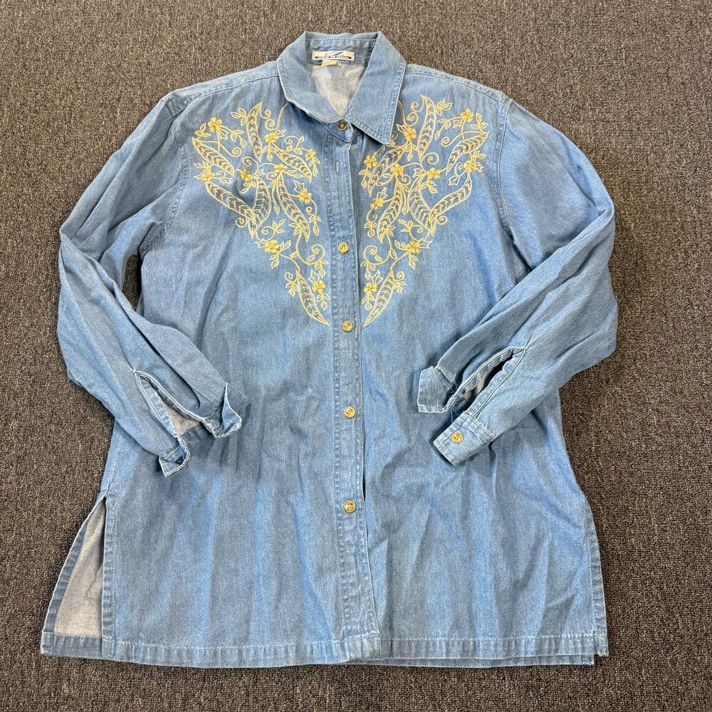 Vintage Y2K Denim Cotton Embroidered Light Wash Button Up Longsleeve M